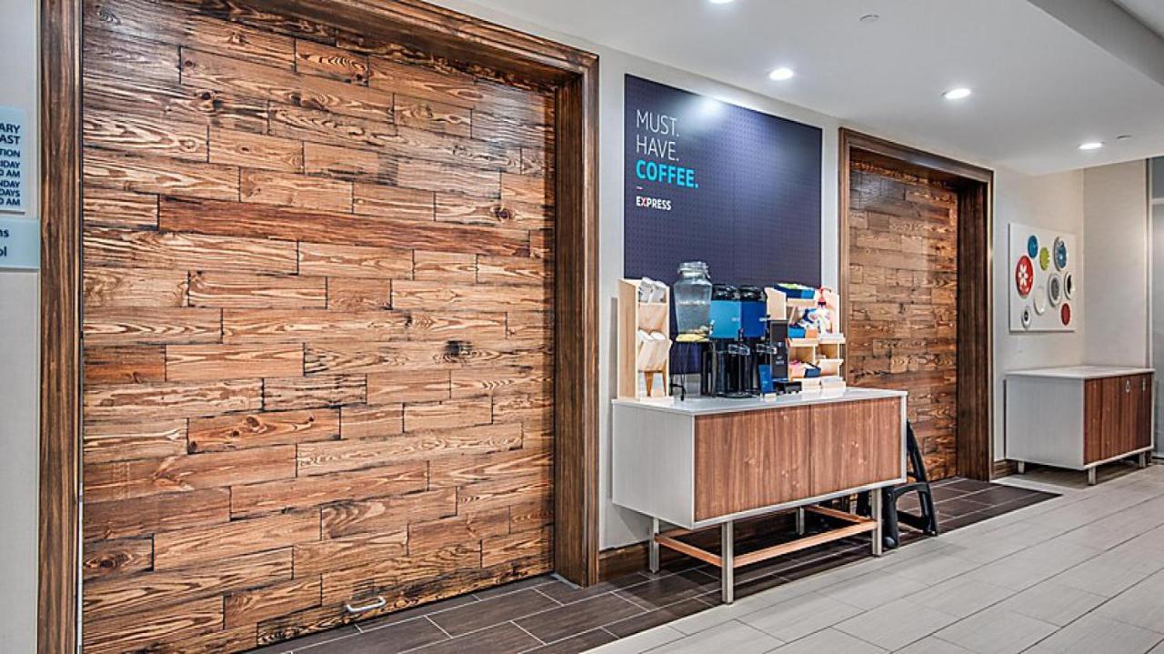 Holiday Inn Express Hotel & Suites Mount Pleasant By Ihg Extérieur photo