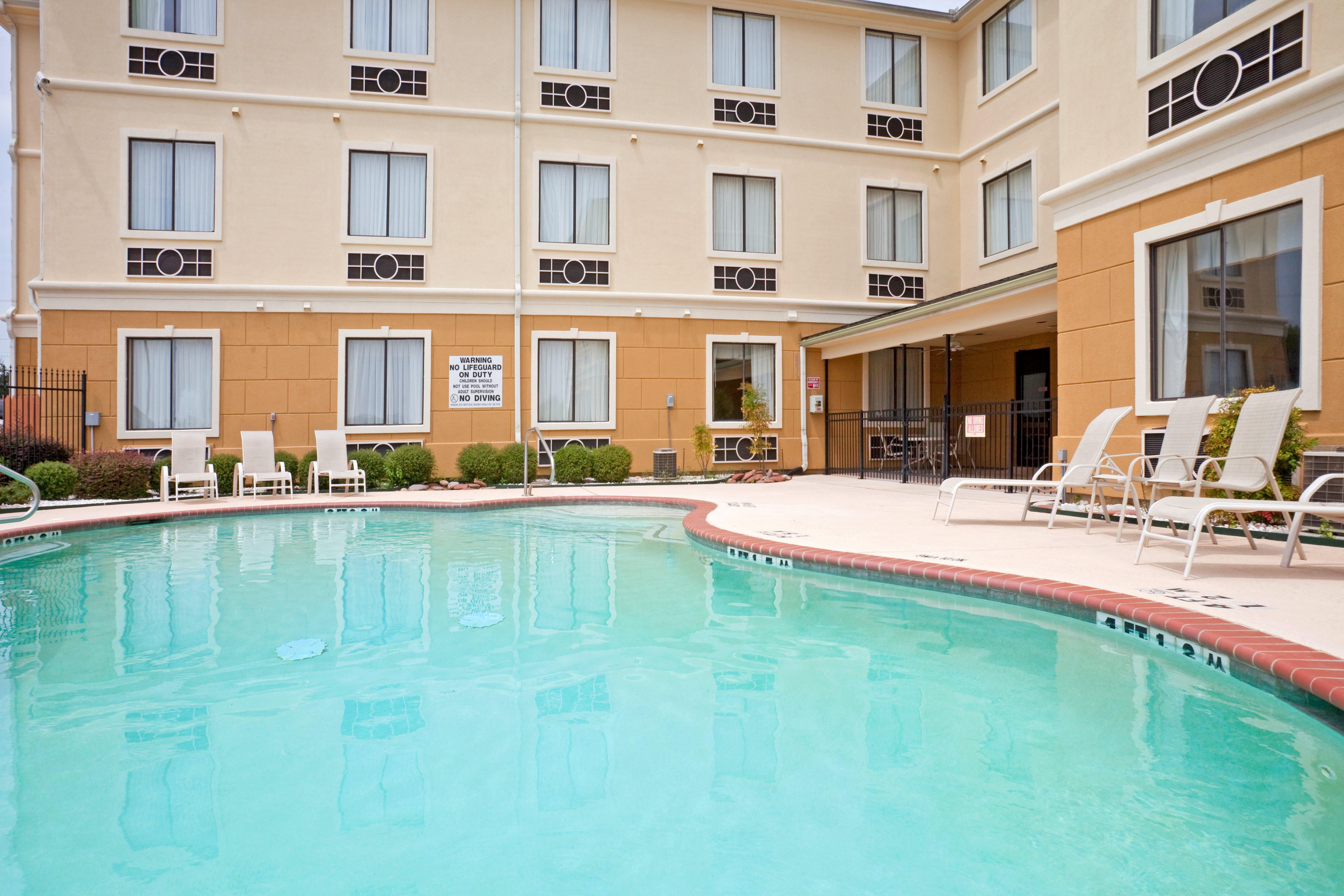 Holiday Inn Express Hotel & Suites Mount Pleasant By Ihg Extérieur photo